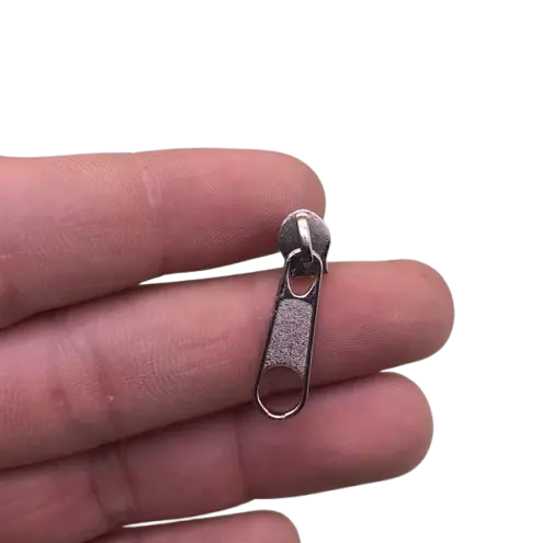 NP, No.5 N/L Slider with Long Pull for Nylon Zipper-6570-0170  1200pcs/bag, 10bag/ctn silver， 1.25g/pcs	(boutton de fermeture)			 